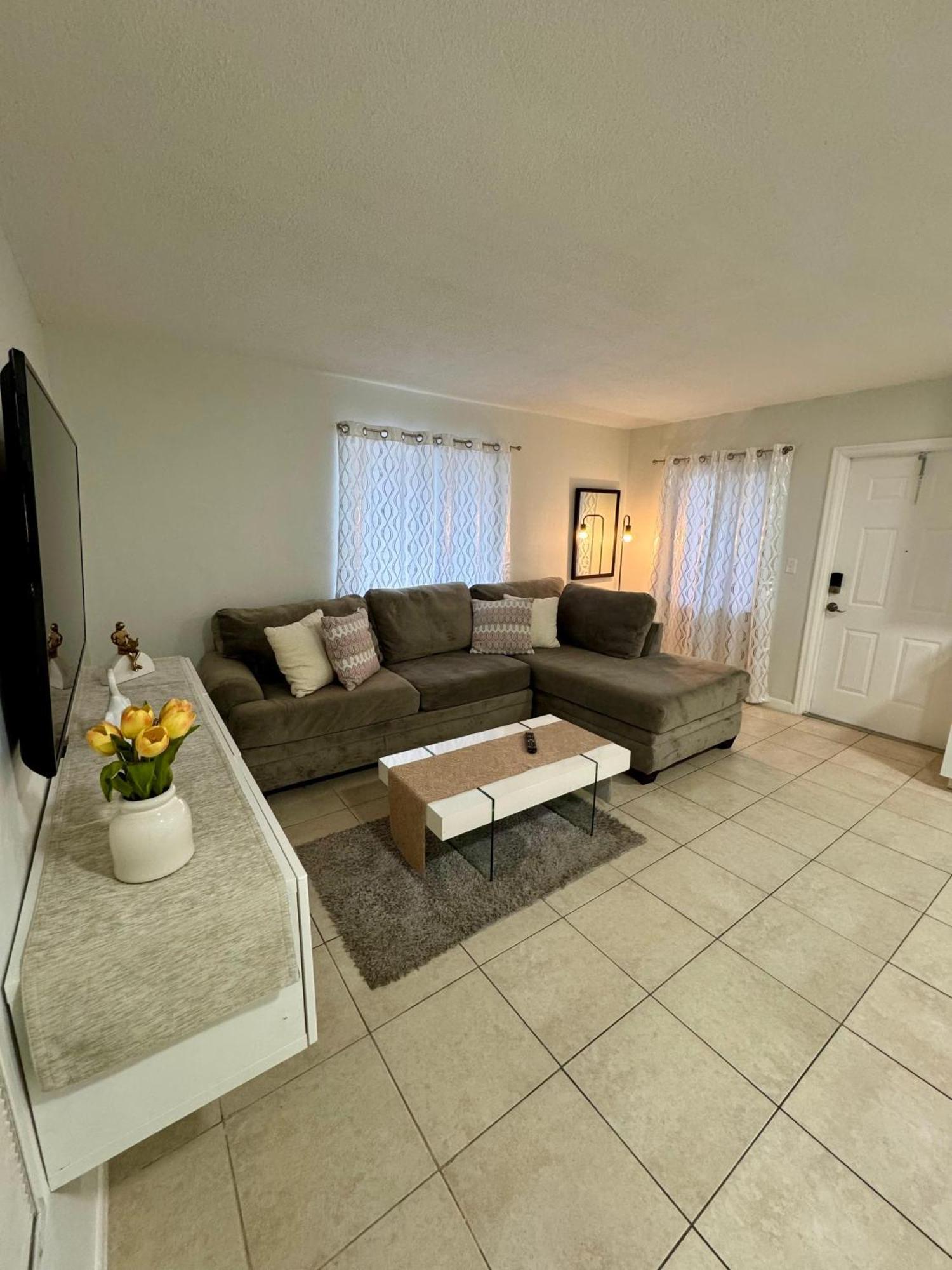 Apartment In Hollywood Close To Beach & Shops 101 外观 照片